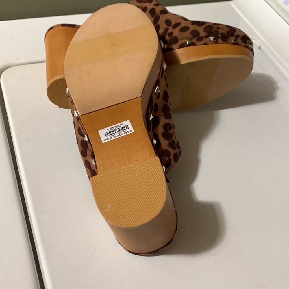 Torrid Brown Leopard Print Mules - image 4